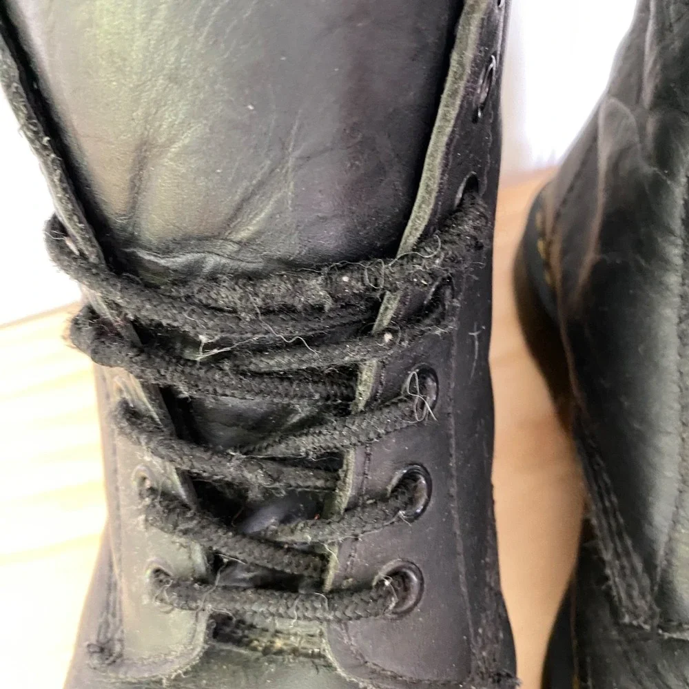 Dr Martens 1460 8-Eye Black Leather Combat Boots Size M8 W9 Work Safety AirWair